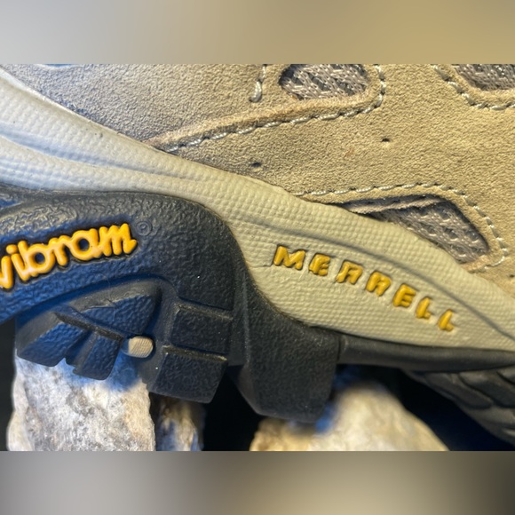 Merrell Women's Moab Ventilator Mid Boot Size 8 Lace Up Hiking Boots, worn once! - Picture 10 of 15